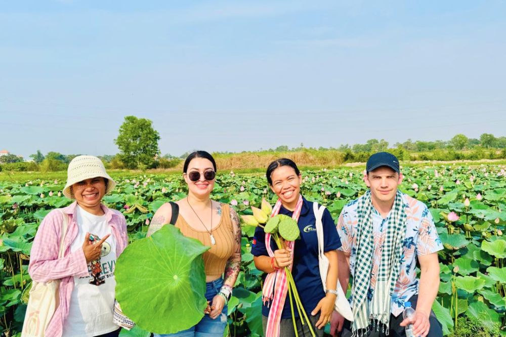 Lotus Farm visit and Folding Flower