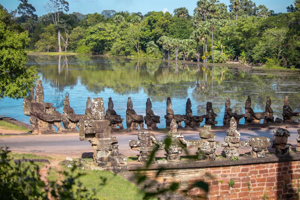 Private Angkor Sunrise Tour, Breakfast Included 1000 × 666 px (12)